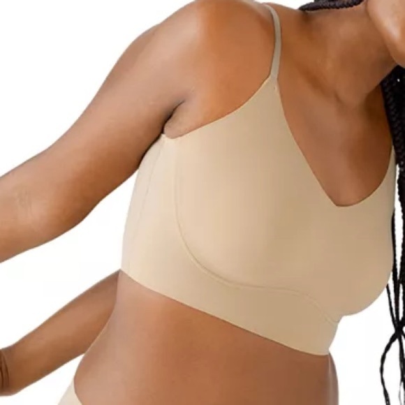 TRUE & CO. True Body Lift Triangle Adjustable Strap Bra- no padding - Picture 2 of 7